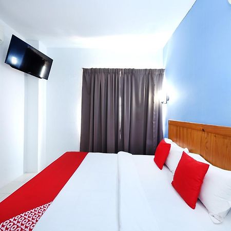 Super Oyo 502 Midah Inn Puchong Kültér fotó