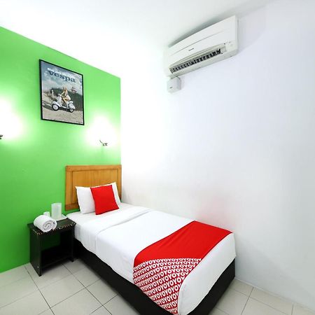 Super Oyo 502 Midah Inn Puchong Kültér fotó