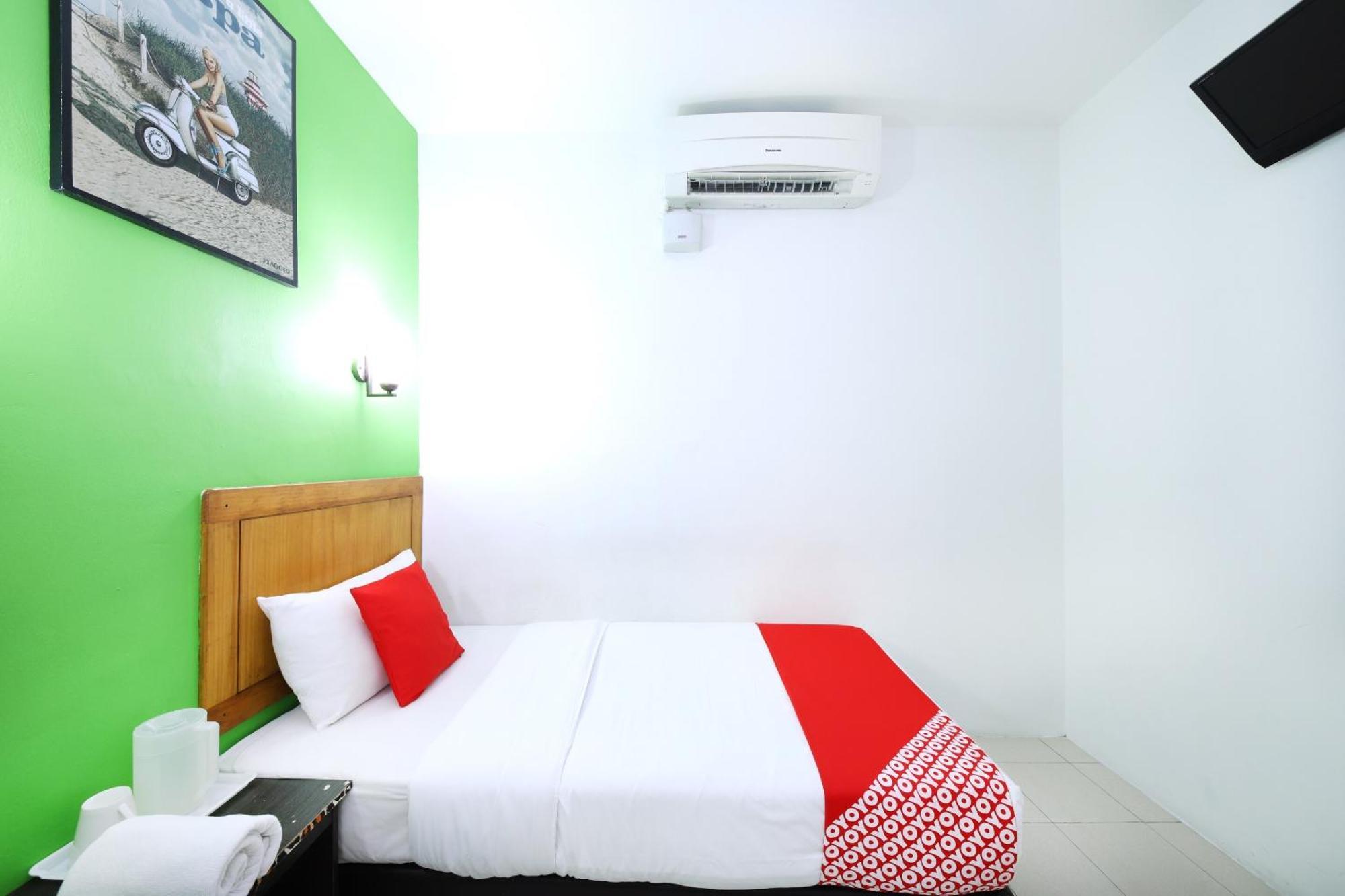 Super Oyo 502 Midah Inn Puchong Kültér fotó