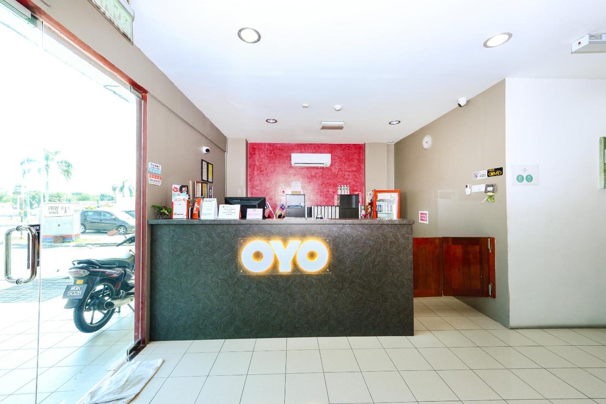 Super Oyo 502 Midah Inn Puchong Kültér fotó
